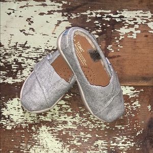 TINY TOMS GREY FLANNEL SHERPA TODDLER 7 NWOT